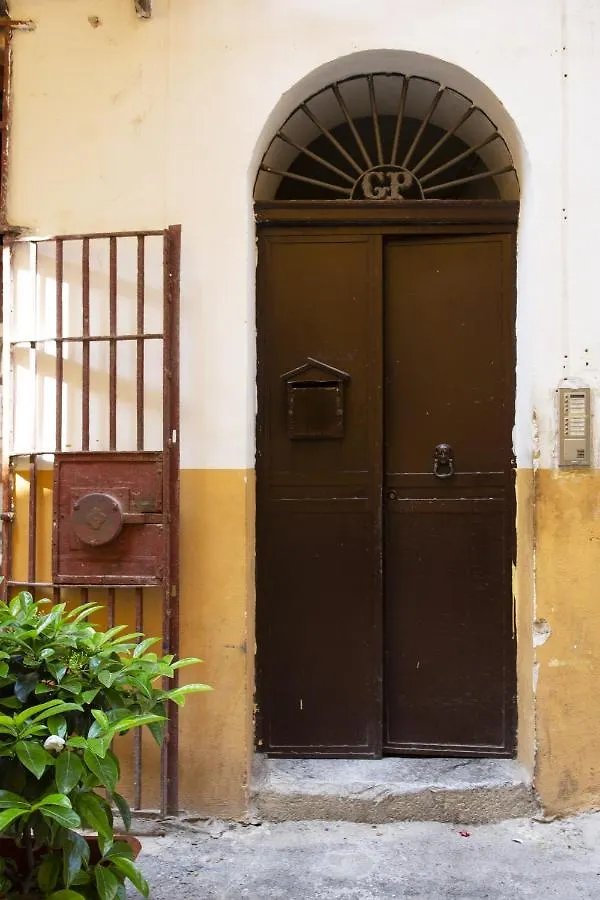 Meschita Little House Apartment Palermo 0*,